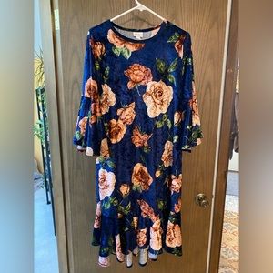 LuLaRoe Maurine Bell Sleeve Dress Floral Crushed Velvet